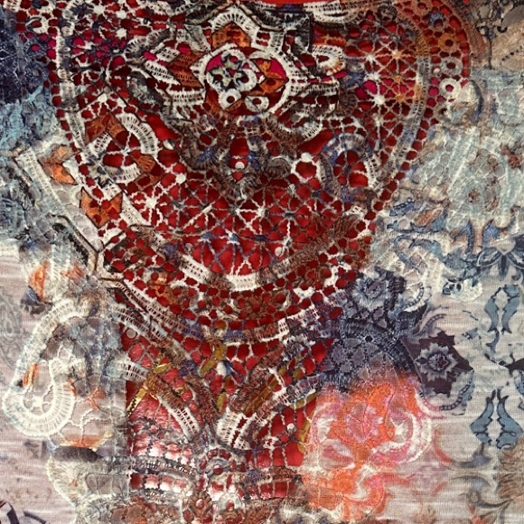 Women's Multicolor Patterned Top - Picture 3 of 5